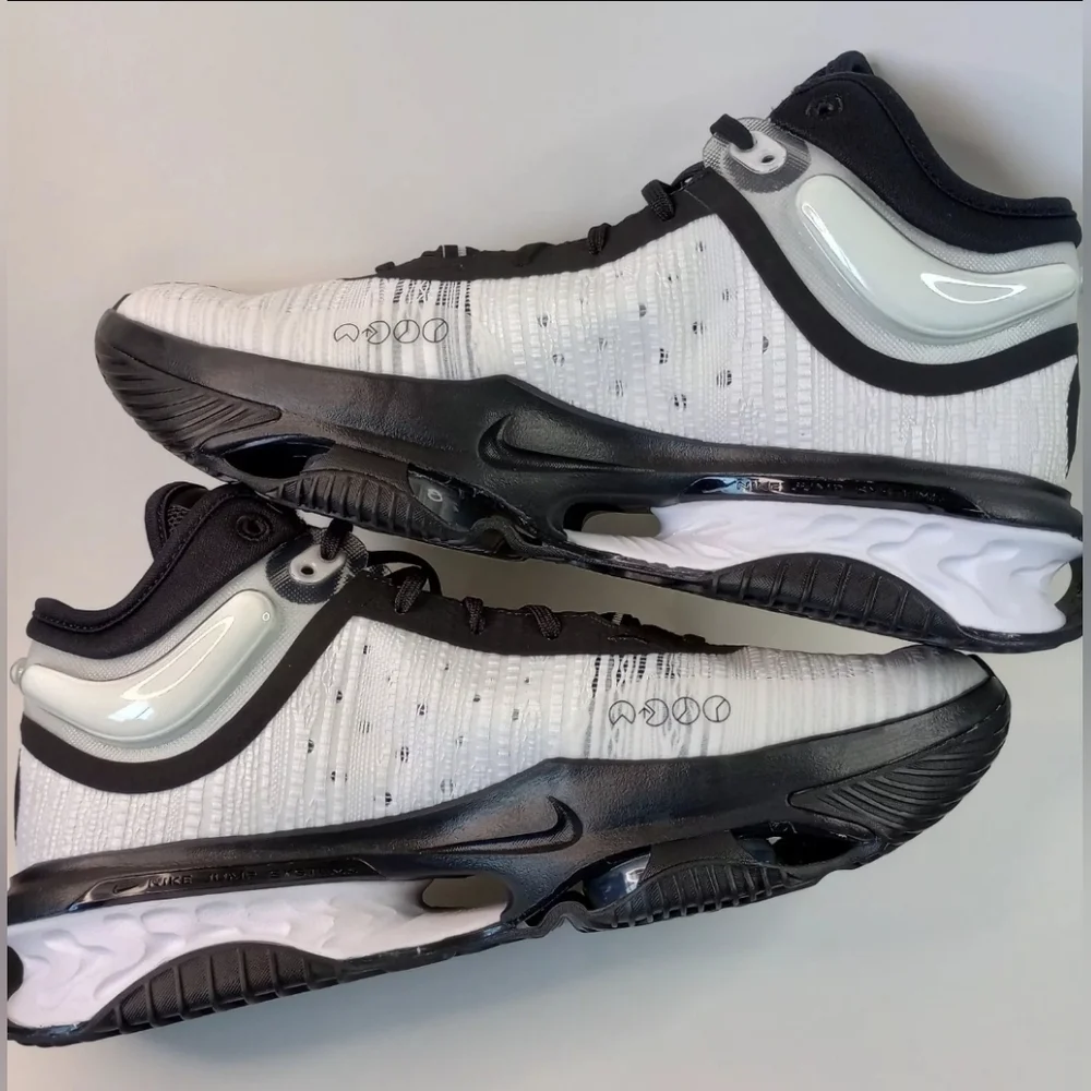 Nike Men's 15 Air Zoom G.T. Jump 2 Basketball Shoes Black/White - Picture 5 of 8